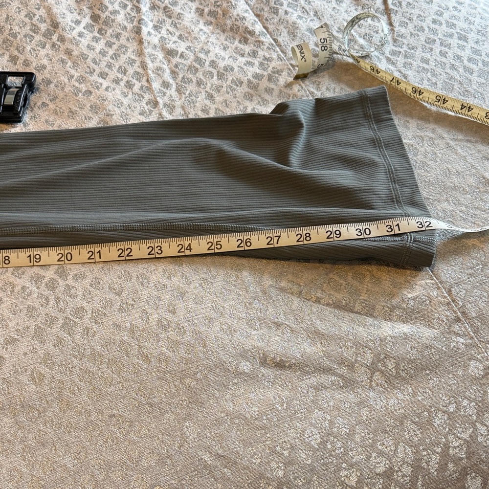 Lululemon Athletica Ribbed Gray Flare Pants Sz10 32” inseam - Picture 8 of 8